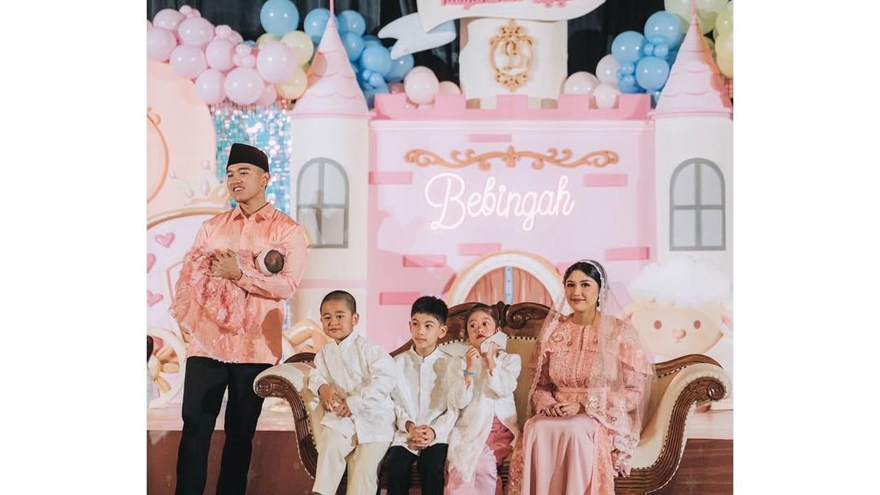 Potret Aqiqah Bebingah Sekaligus Ulang Tahun Kaesang Pangarep