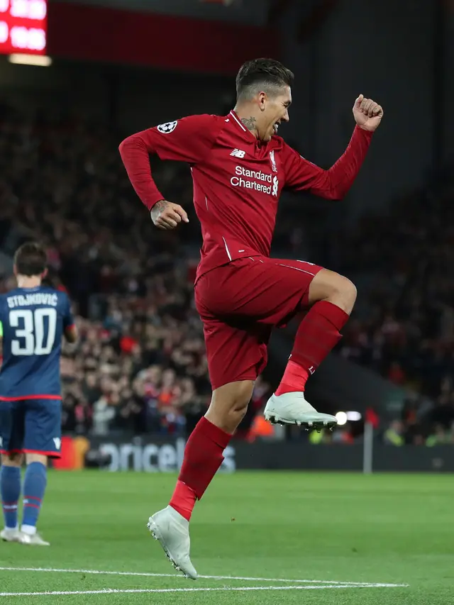 Salah Dua Gol, Liverpool Menang Telak atas Red Star