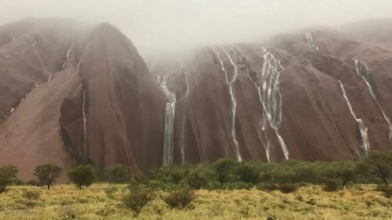Taman Nasional Uluru di Australia. (Parks Australia) 