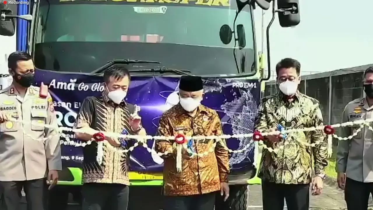 Acara Pelepasan Ekspor Perdana PRO EM-1