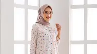 8 Model Midi Dress Muslim Kombinasi Linen Nyaman untuk Sehari-hari, Jadi Favorit Masa Kini