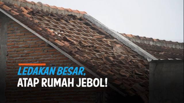 Pondok Pesantren Darul Masruh di Grobogan Jawa Tengah diguncang ledakan besar hari Jumat (28/1) siang. Ledakan melukai satu orang penghuni rumah.