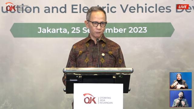 Ketua Dewan Komisioner Otoritas Jasa Keuangan (OJK) Mahendra Siregar dalam OJK International Research Forum 2023, di Jakarta, Senin (25/9/2023). (Arief/Liputan6.com)