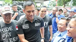 Cagub DKI Jakarta, Agus Harimurti Yudhoyono saat menghadiri deklarasi BATAS, Jakarta, Minggu (16/10). BATAS mengaku siap memenangkan Agus-Sylvi dalam Pilkada DKI 2017. (Liputan6.com/Yoppy Renato)