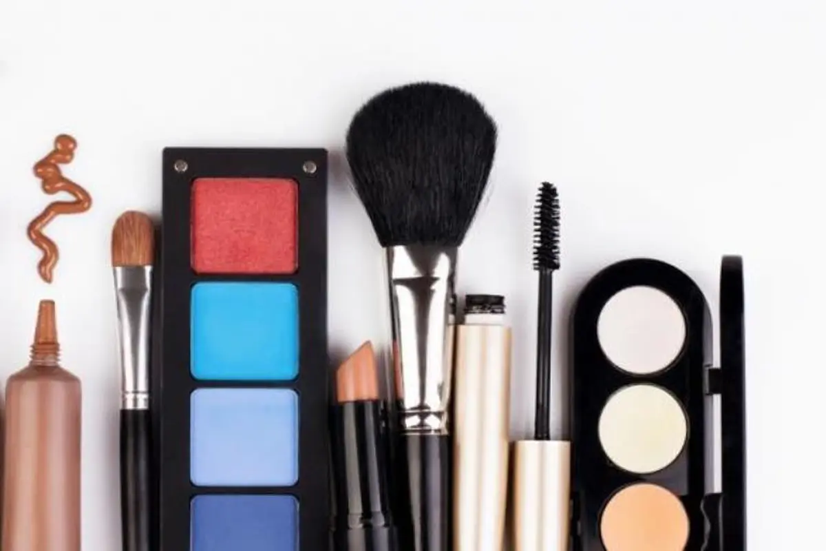10 Online Shop Terpercaya untuk Belanja Produk Kecantikan