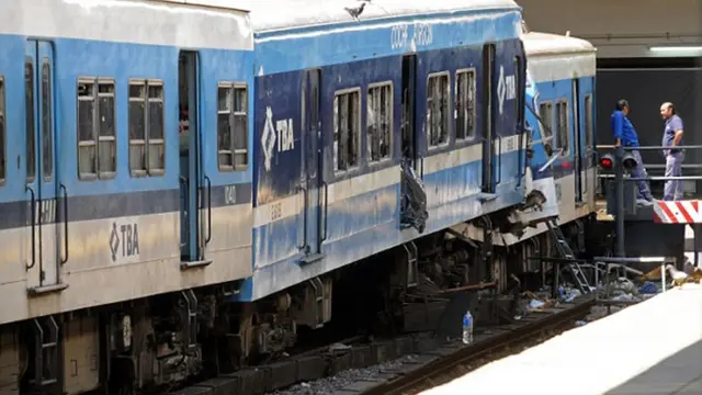 Kereta tertabrak di Buenos Aires, Argentina.