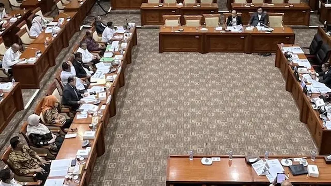 Alasan Pemerintah dan DPR Pertahankan 'Pasal Karet' dalam Revisi UU ITE