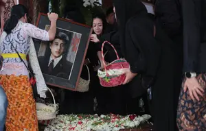 Guruh Soekarnoputra Dimakamkan di Samping Pusara Fatmawati
