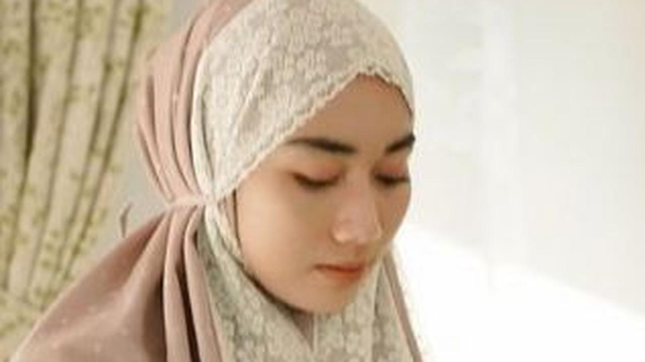 Gerakan Sholat yang Benar untuk Wanita, Perhatikan Syarat Sahnya