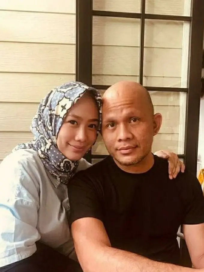 6 Potret Harry Pantja dan Istri, Setia Mendampingi Selama Perawatan Stroke