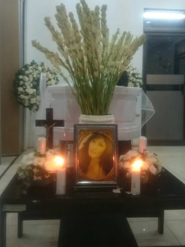 Peti jenazah Yana Zein. (Bambang E.Ros/Bintang.com)