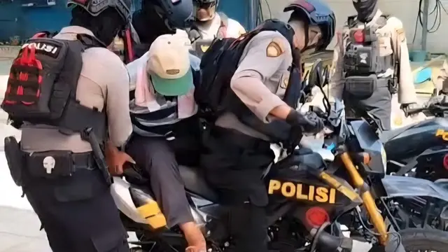 Polisi