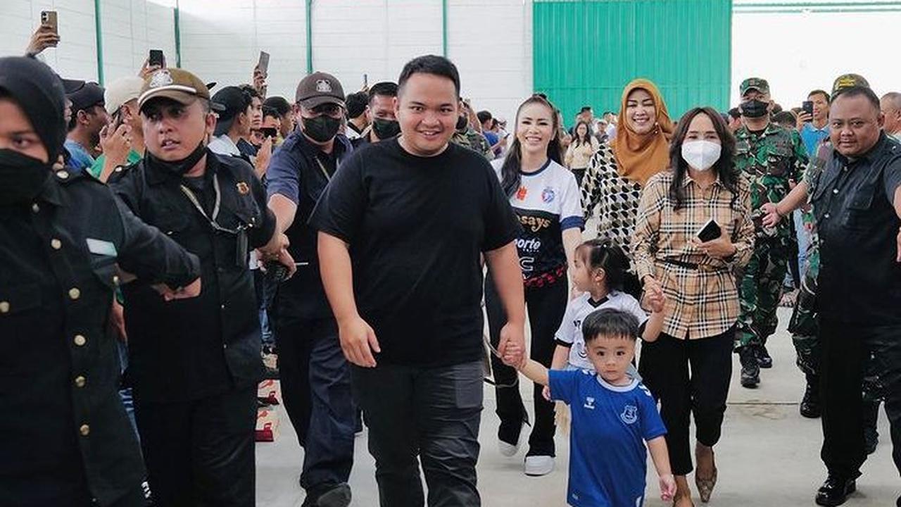 &nbsp;Suami Momo Geisha, Nicola Reza Samudra. banyak mendapat ucapan selamat dan doa dari para netizen.&nbsp;