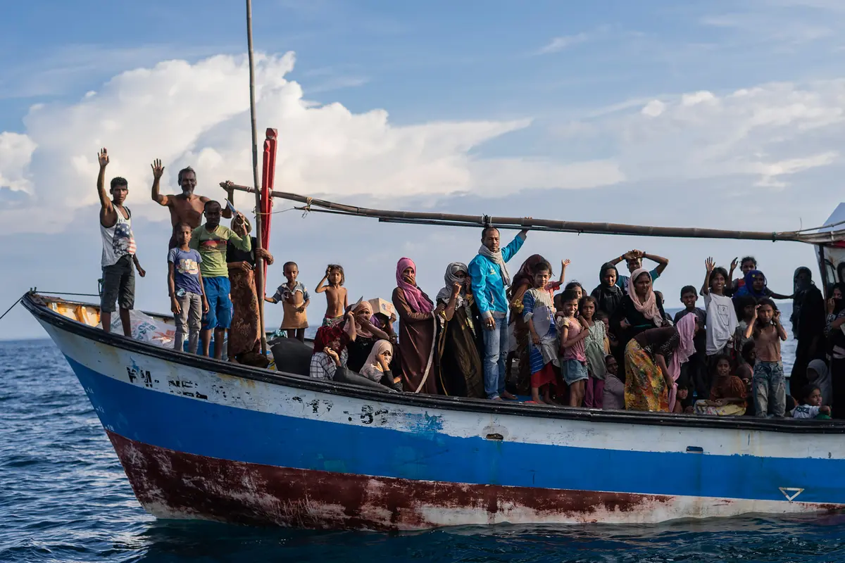 Potret Puluhan Pengungsi Rohingya Saat Terdampar di Pantai Aceh