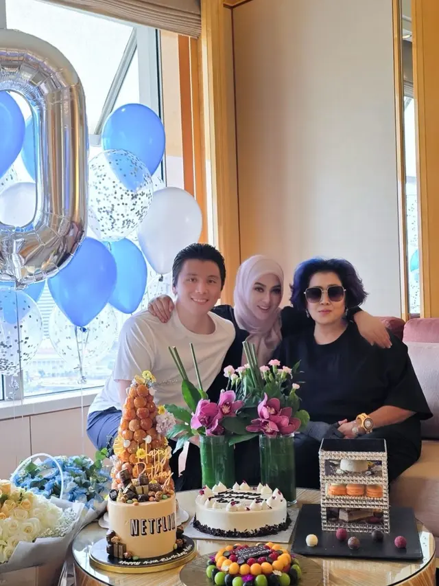 Dirayakan Sederhana, Ini 7 Potret Ulang Tahun Reino Barack yang ke-40