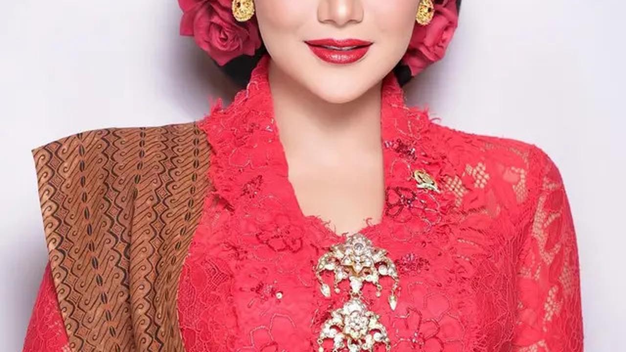 8 Inspirasi Batik dan Kebaya Merah Putih ala Kris Dayanti, Cocok untuk Hari Kemerdekaan 17 Agustus 1945 HUT RI ke-80