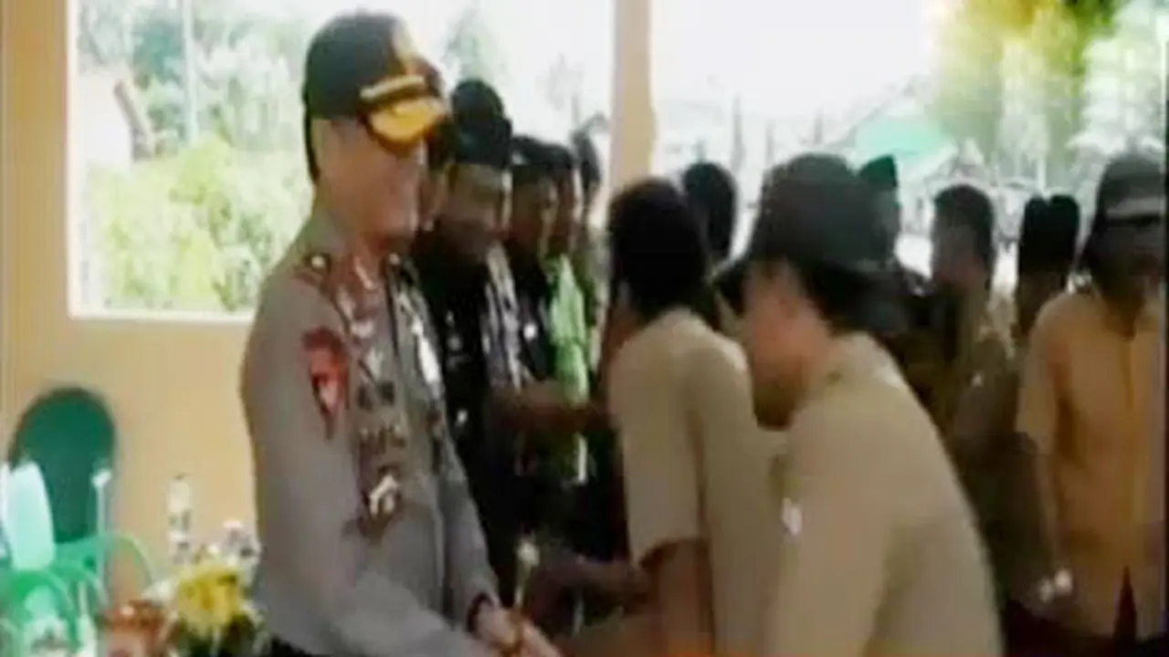 VIDEO: Polisi Damaikan 2 Kelompok Bertikai di Lampung