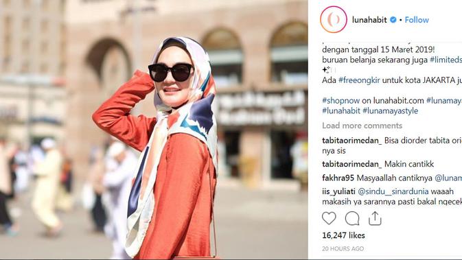 pulang umrah, luna maya jualan hijab