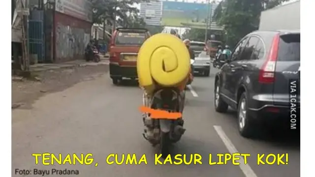 7 Meme Godaan Puasa Ramadan Ini Kocak, Bikin Salah Fokus