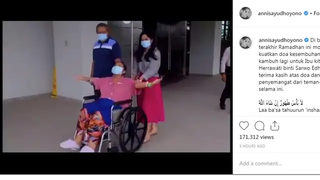Ani Yudhoyono (Foto: Instagram/@annisayudhoyono)