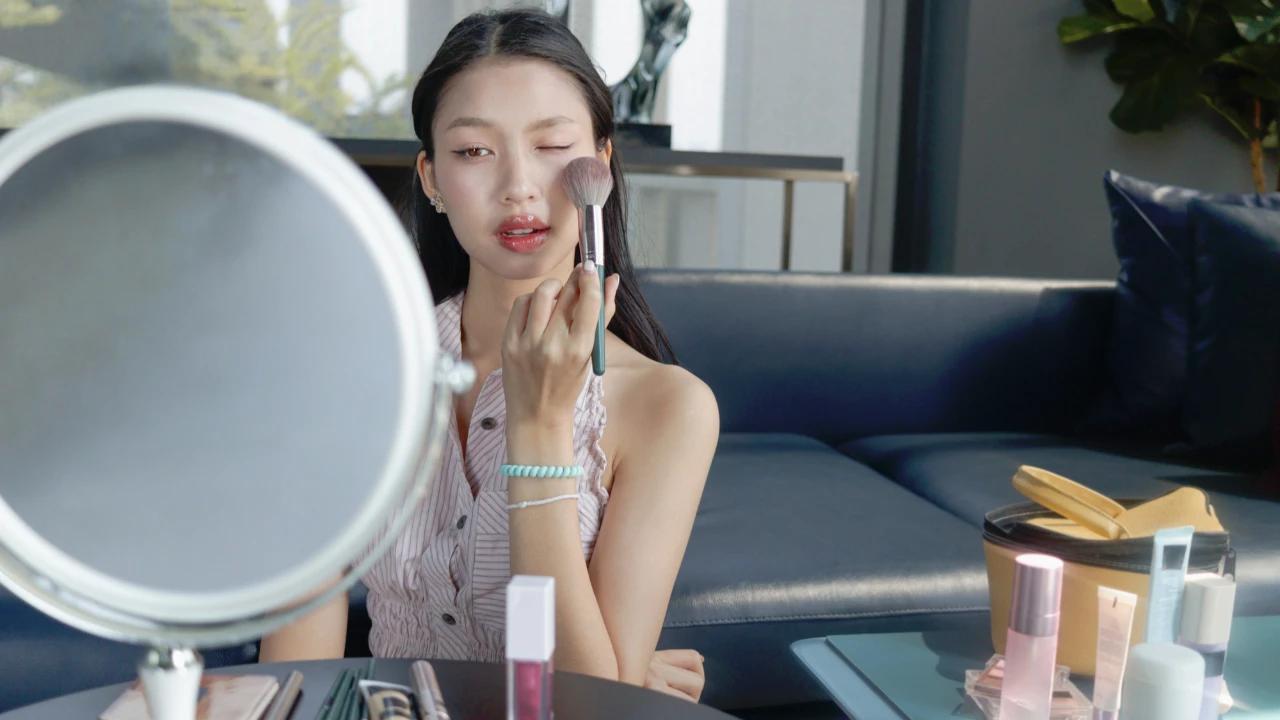 Mau Makeup Anti Geser Saat Cuaca Panas? Ini 5 Trik Simpel Biar Tetap Stay Seharian