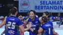 <p>Selebrasi para pemain Jakarta Livin Mandiri, Liu Yan Han (tengah) dkk setelah mencetak angka saat menghadapi Jakarta Pertamina Enduro pada laga seri ketiga putaran kedua PLN Mobile Proliga 2024 di GOR Ken Arok, Malang, Minggu (16/6/2024). Jakarta Livin Mandiri kalah 0-3 (19-25, 20-25, 18-25). (Dok. PBVSI)</p>