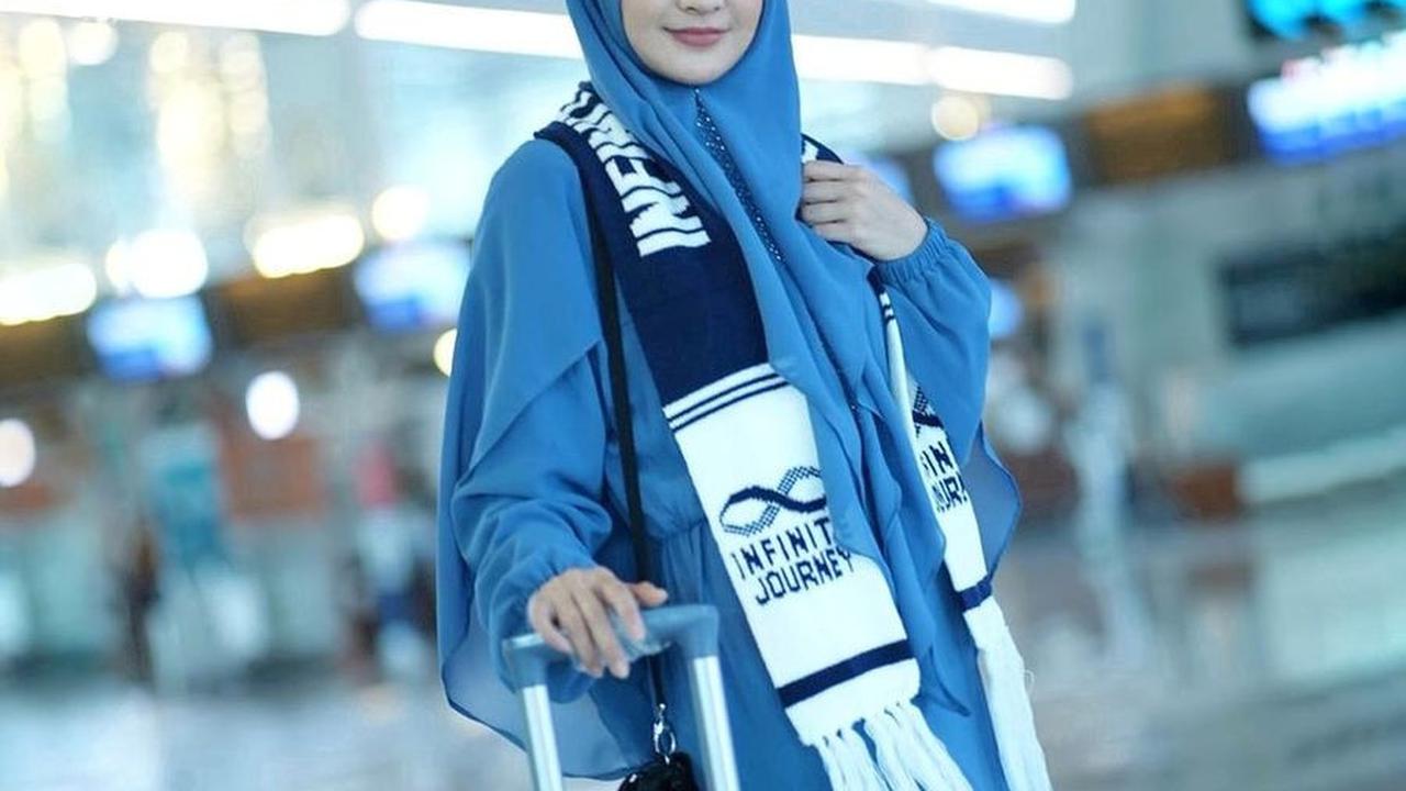 9 Potret Michelle Ziudith Berpenampilan Syar'i saat Umrah, Makin Sukses Berkat Ipar Adalah Maut