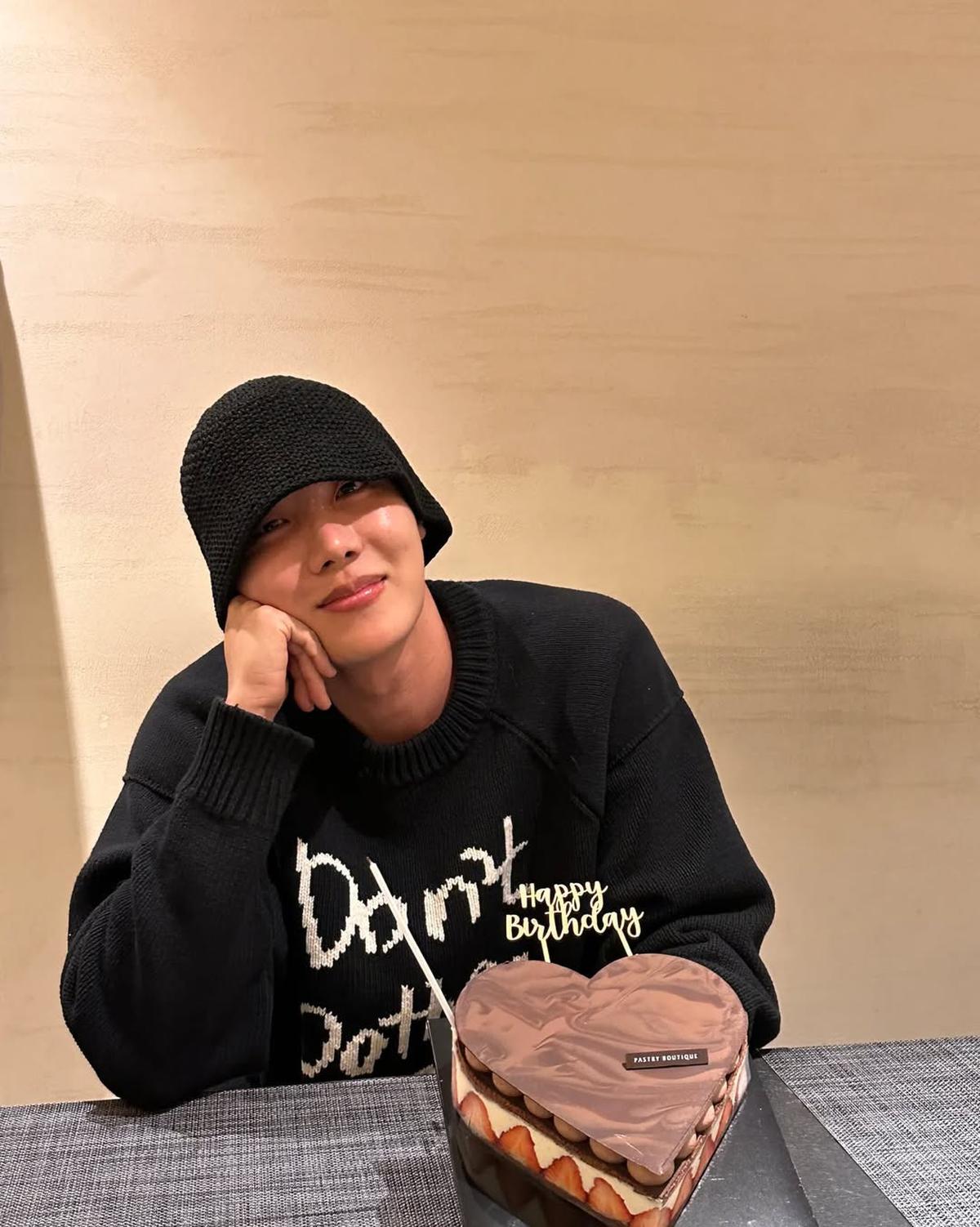 J-Hope BTS Siap Gelar Konser 2 Hari di Jakarta pada Mei 2025, ARMY Wajib Nabung