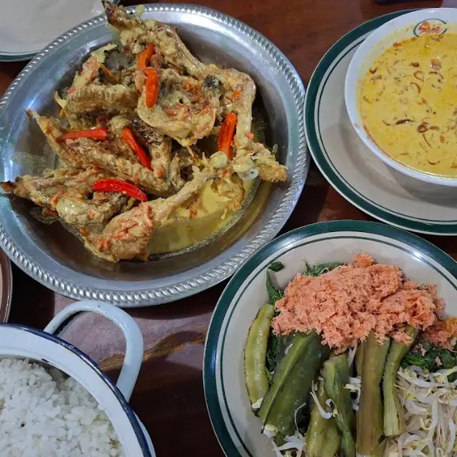 Rekomendasi Tempat Makan Ayam Lodho di Tulungagung
