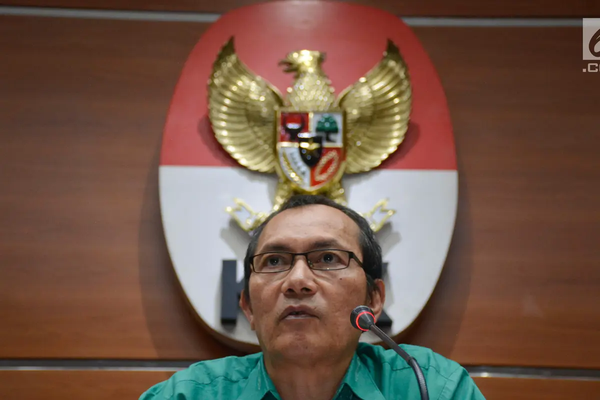 20170621-KPK Tunjukkan Barang Bukti OTT Gubernur Bengkulu-Afandi