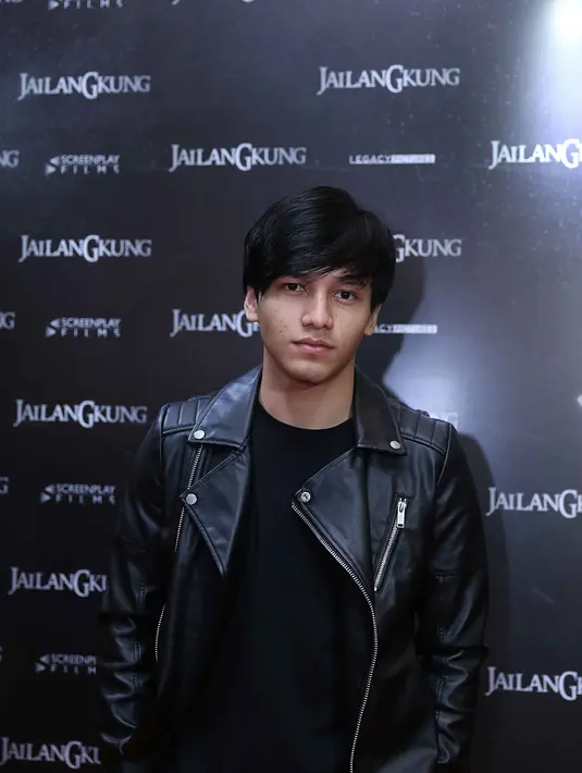 Dalam film produksi Screenplay Films itu, ia berperan sebagai Rama. Ia harus menggunakan bahasa Jawa saat memanggil arwah Jailangkung. Selama dua hari belajar bahasa Jawa pada guru yang disiapkan. (Nurwahyunan/Bintang.com)