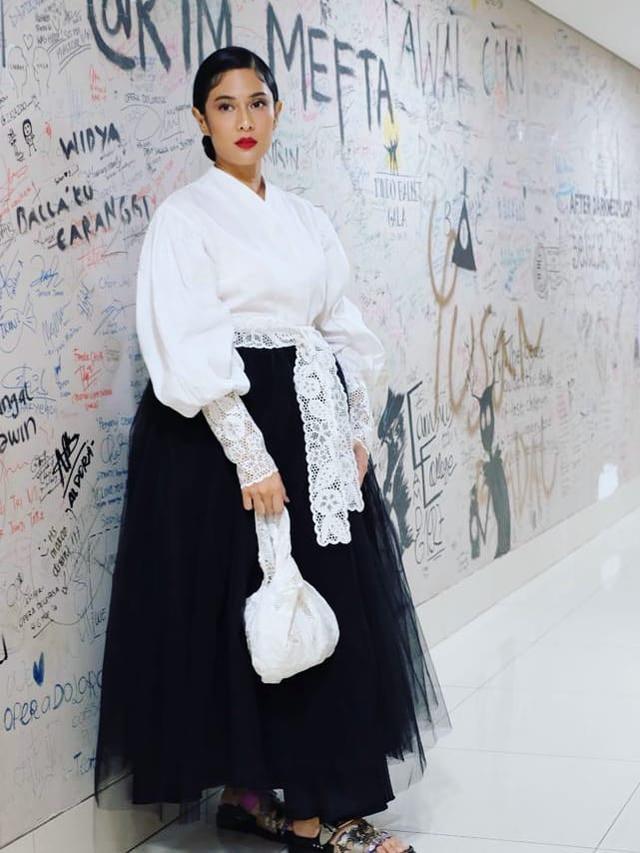 Dian Sastrowardoyo. (Foto: Instagram @therealdisastr)