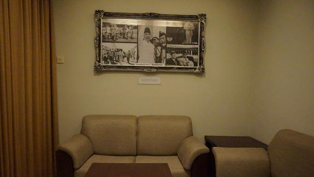 Ruang Tamu kamar 244