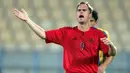 Frank de Boer. Eks bek tengah Timnas Belanda yang kini berusia 52 tahun ini sempat menjadi andalan Ajax Amsterdam dan Barcelona mulai musim 1988/1989 hingga 2002/2003. Setelah sempat membela Galatasaray dan Glasgow Rangers pada 2003/2004, ia melanjutkan karier di Qatar Stars League bersama dua klub, Al Rayyan (2004/2005) dan Al Shamal (2005/2006). Bersama Al Rayyan ia total tampil dalam 16 laga dengan torehan 5 gol, sementara bersama Al Shamal ia hanya tampil dalam 1 laga hingga memutuskan pensiun pada Juli 2005. (AFP/Karim Jaafar)