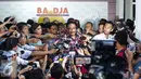 Cawagub DKI Jakarta Djarot Saiful Hidayat menjawab pertanyaan wartawan terkait penetapan tersangka kepada Ahok, Jakarta, Rabu (16/11). Djarot memuji sikap jiwa besar yang dimiliki Ahok. (Liputan6.com/Faizal Fanani)