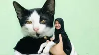 Editan foto kepala kucing (Sumber: Twitter/kochengfess)