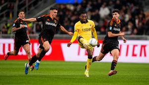 AC Milan harus puas bermain imbang 1-1 kontra Como 1907 pada laga tunda pekan ke-24 Serie A di San Siro. Gol tunggal Milan dicetak Rafael Leao pada menit ke-64. (Fabio Ferrari/LaPresse via AP)