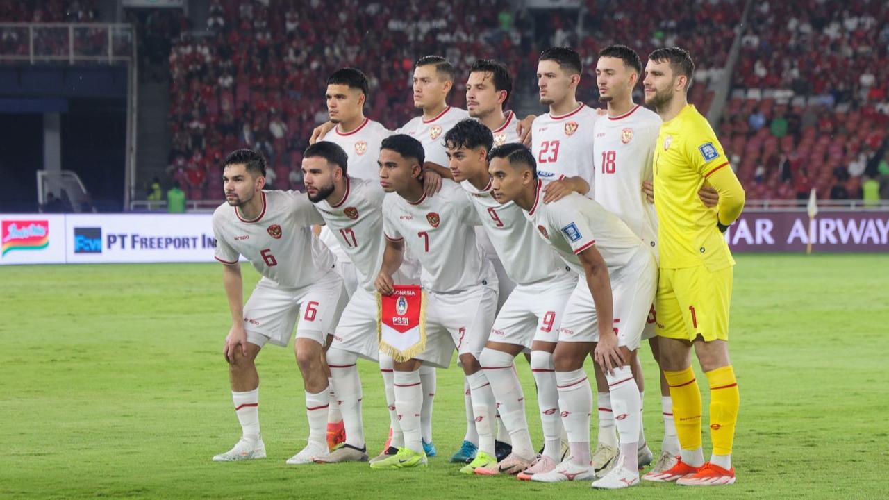 ⁠FOTO: Magis Jersey Putih Pemain Timnas Indonesia, Peluang Tampil di Piala Dunia Masih Terbuka