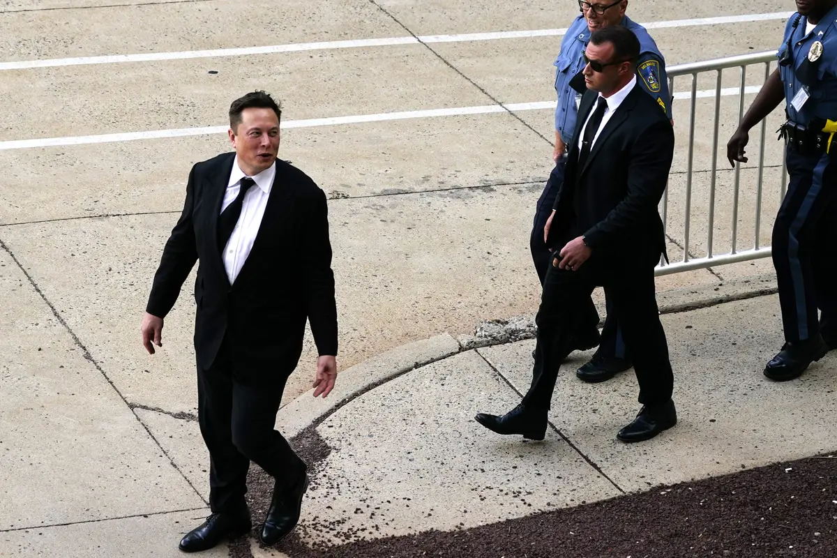 FOTO: Elon Musk Jadi Saksi Sidang Akuisisi SolarCity