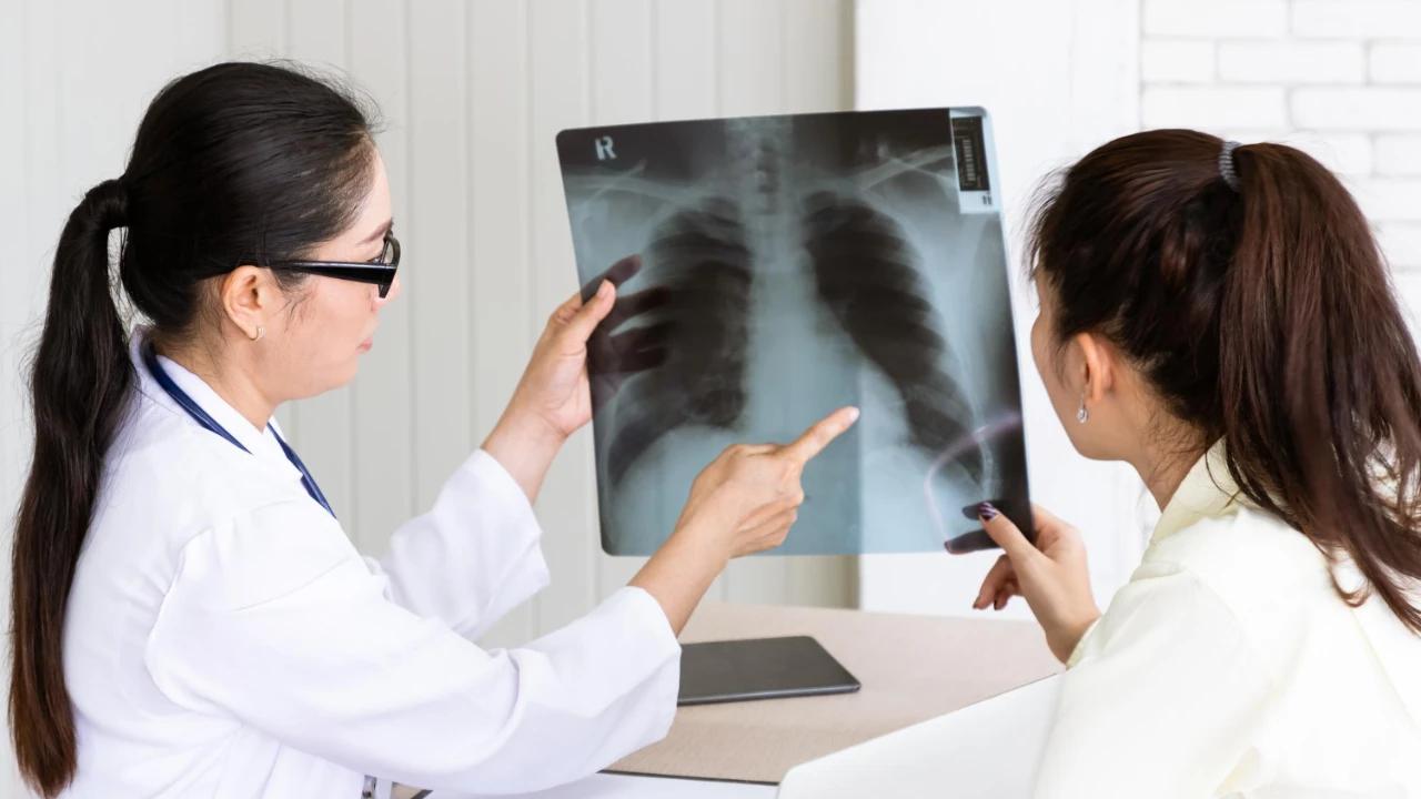 Sering Dianggap Cuma Flu Biasa, Kenali Gejala dan Bahaya Bronkitis
