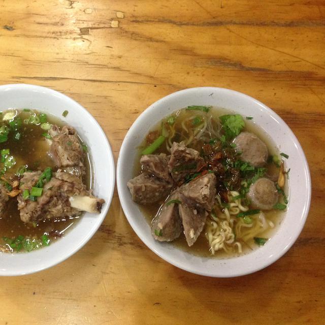 Kuliner Malam Jumat Menghangatkan Malam Dengan Kelezatan Bakso Rusuk Samanhudi Lifestyle Liputan6 Com