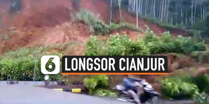 VIDEO: Dramatis, Pengendara Motor Nyaris Tertimbun Longsor di Cianjur