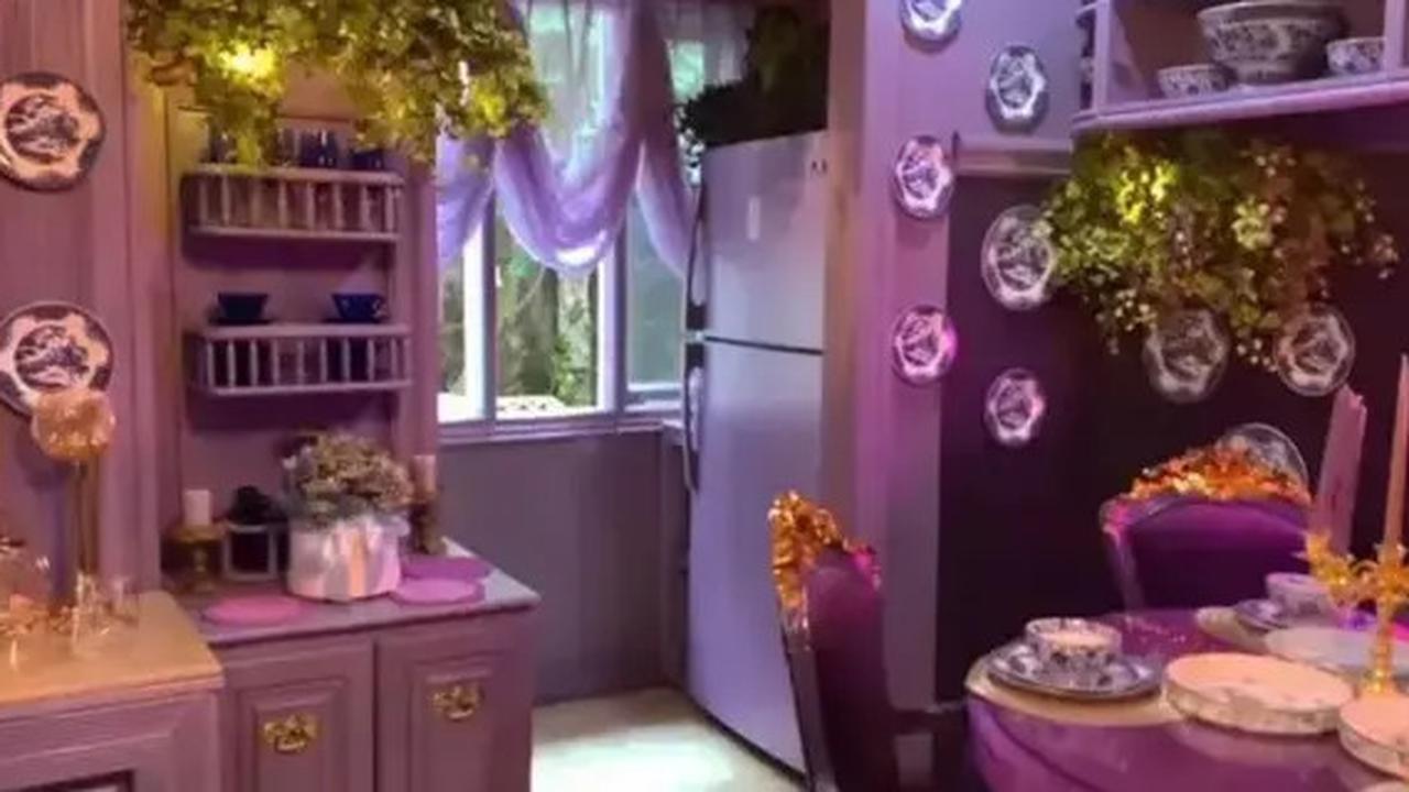 9 Potret Dapur di Rumah Mama Ala ibu Tasya dan Tasyi, Modelnya Nyentrik dan Serba Ungu