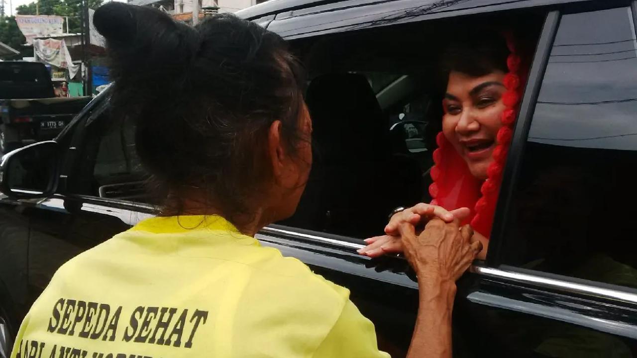 Tak berhenti dari situ, Ita juga pernah menjadi Direktur Utama PT Adita Farasjaya di tahun 2003 hingga 2005 dan menjabat sebagai Direktur Utama PT Sarana Patra Hulu Cepu pada 2006 sampai 2015 silam.&nbsp;