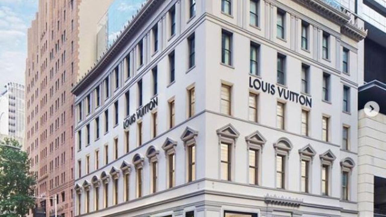 Louis Vuitton Siap Produksi Hand Sanitizer Gratis Demi Berantas Corona