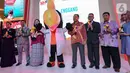 Dubes Malaysia untuk Indonesia YTY Datuk Zainal Abidin Bakar (keempat kanan) jajaran Direksi Malaysia Healthcare Travel Council, Maskot MyHT2020 dan Director of Tourism Malaysia saat pembukaan Malaysia Healthcare Expo 2020 di Mal Kelapa Gading, Jakarta, Jumat (6/2/2020). (Liputan6.com/Fery Pradolo)
