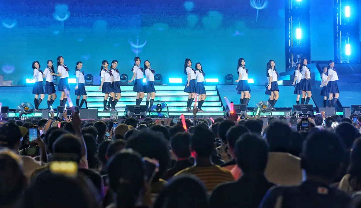 Pada Minggu, 2 Juli 2023 Shani menyampaikan kabar ini secara langsung di acara JKT48 Summer Festival dan lewat Instagram Storynya.[Fimela.com/Adrian Utama Putra]