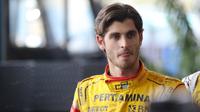 Antonio Giovinazzi. (Bola.com/Nicklas Hanoatubun)