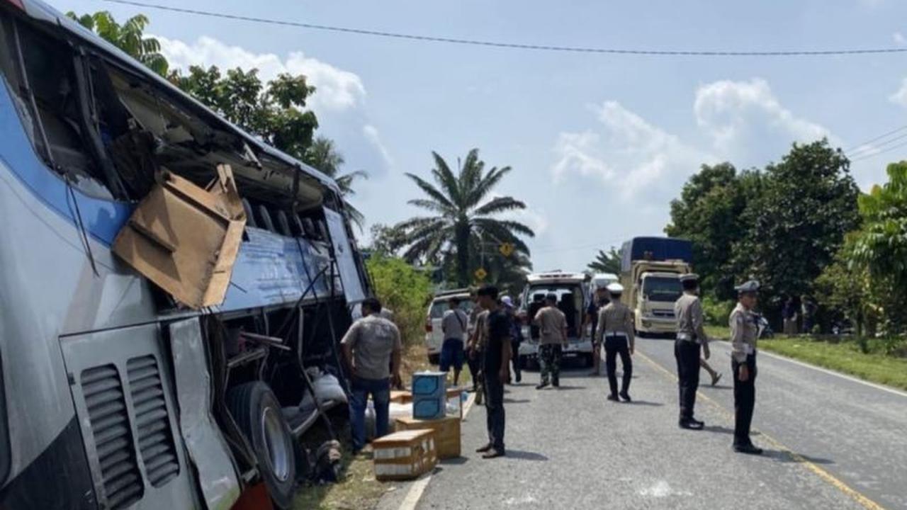 Kecelakaan Bus di Pelalawan Renggut Empat Nyawa, Polisi Ungkap Kronologi Maut