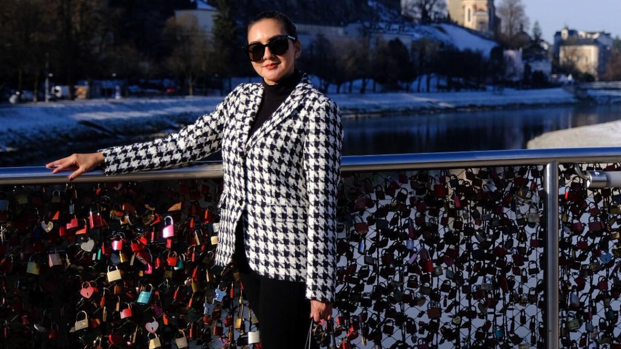 Donna Agnesia Menawan di Salzburg, Outfit Mewah dan Pesona yang Tak Luntur